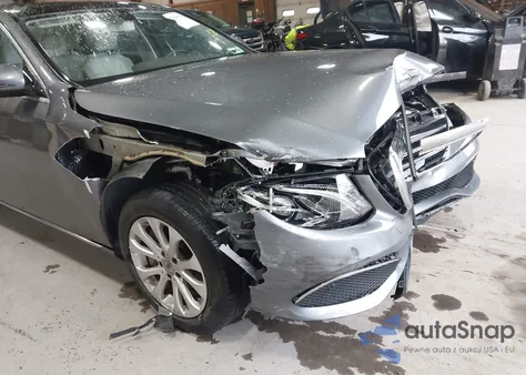 2017 Mercedes-Benz E 300 4Matic z USA, uszkodzony, nr VIN WDDZF4KB0HA134594